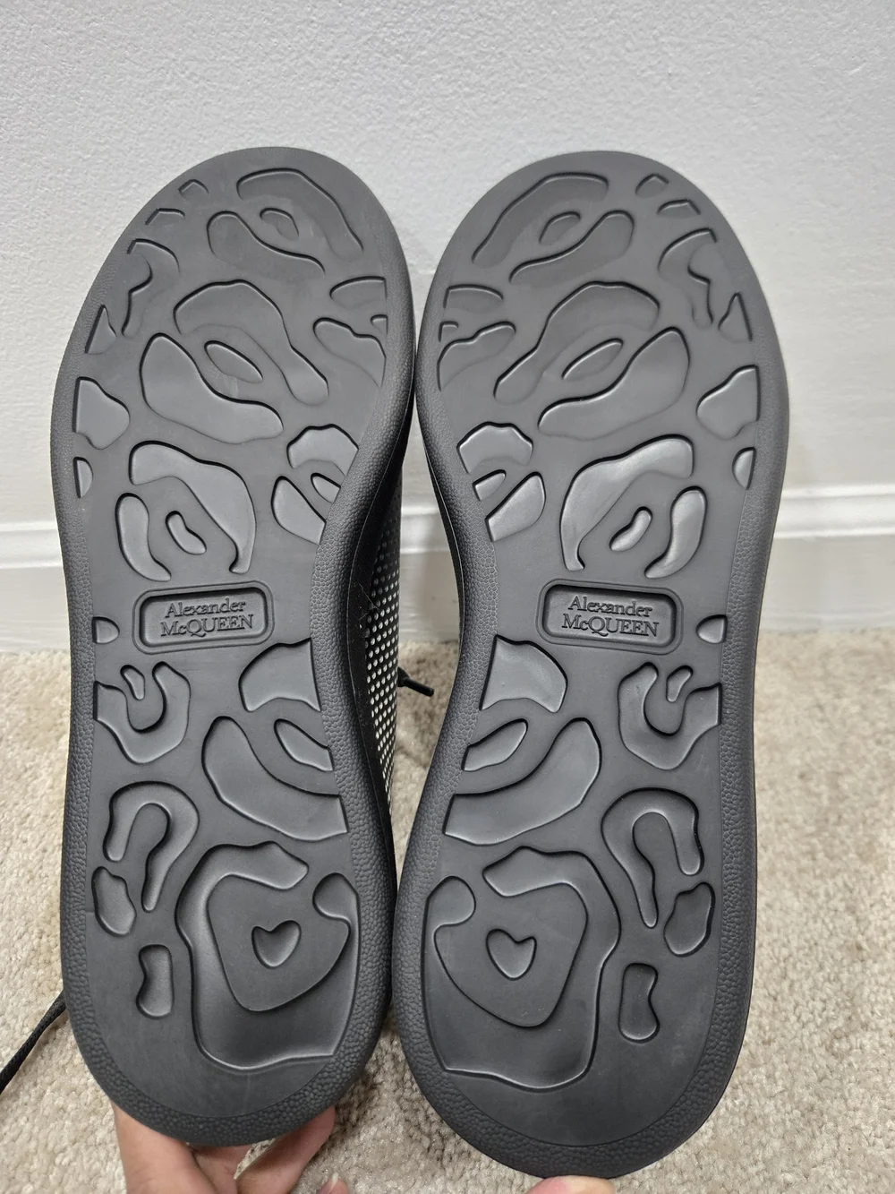 Men's Black and Blue Low-Top Sneakers